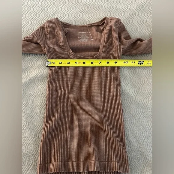 🆕 Free People Clean Slate layering top in brown size M/L - Picture 8 of 11
